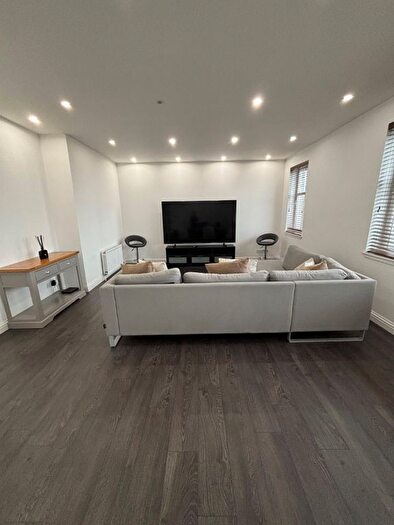 2 Bedroom Flat To Rent In Great Western Road, West End, Aberdeen, AB10