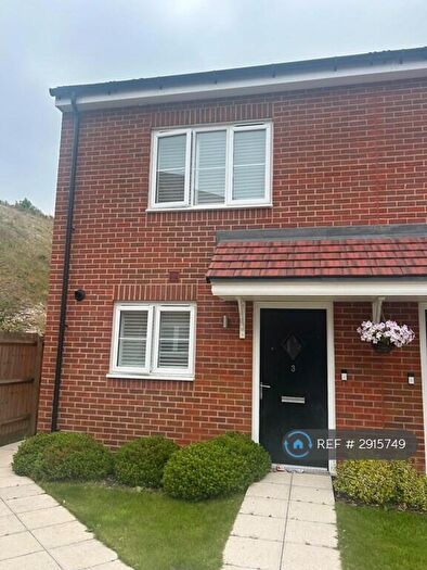 2 Bedroom End Of Terrace House To Rent In Pyrite Close, Rochester, ME1