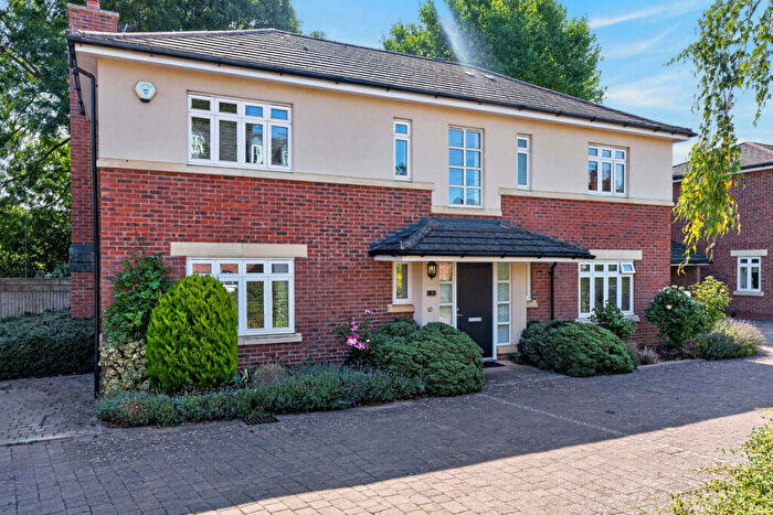 4 Bedroom Detached House For Sale In Temple Close Banbury Road Bloxham Banbury, Oxfordshire, OX15