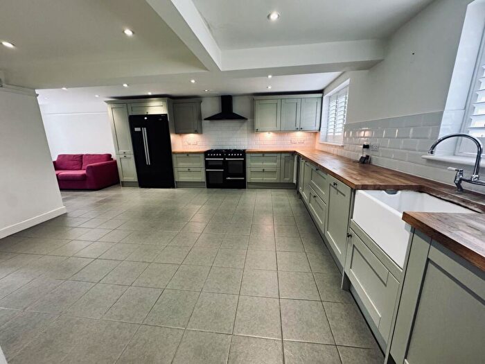 5 Bedroom Detached House To Rent In The Street, Bramley, RG26