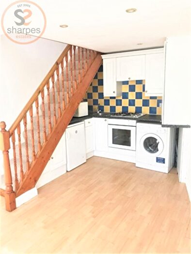1 Bedroom Flat To Rent In Chatsworth Road, London, London, SM3