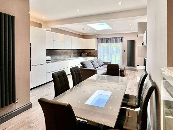 4 Bedroom Terraced House To Rent In Eswyn Road, Tooting, London, SW17