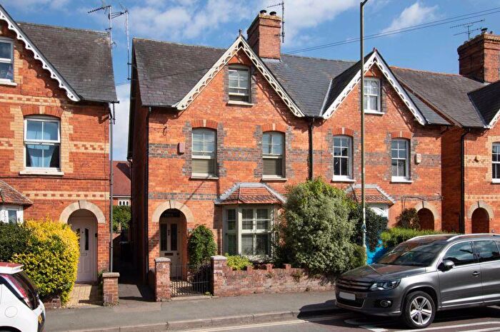 3 Bedroom Semi-Detached House For Sale In Newbury Street, Wantage, OX12