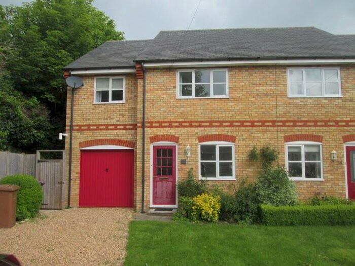 3 Bedroom Semi-Detached House To Rent In The Fleet, Royston, SG8