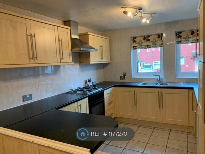 3 Bedroom Terraced House To Rent In The Uplands, Runcorn, WA7