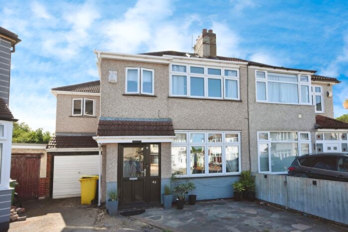 4 Bedroom Semi-Detached House For Sale In Seabrook Gardens, Romford, RM7