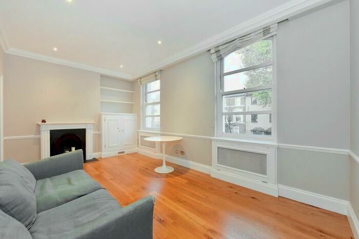 2 Bedroom Apartment To Rent In Edith Grove, Chelsea, SW10