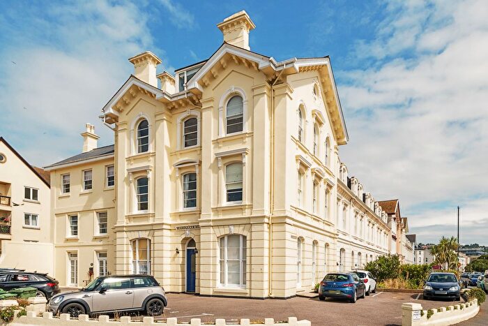 1 Bedroom Flat To Rent In Marina Court, Powderham Terrace, Teignmouth, TQ14