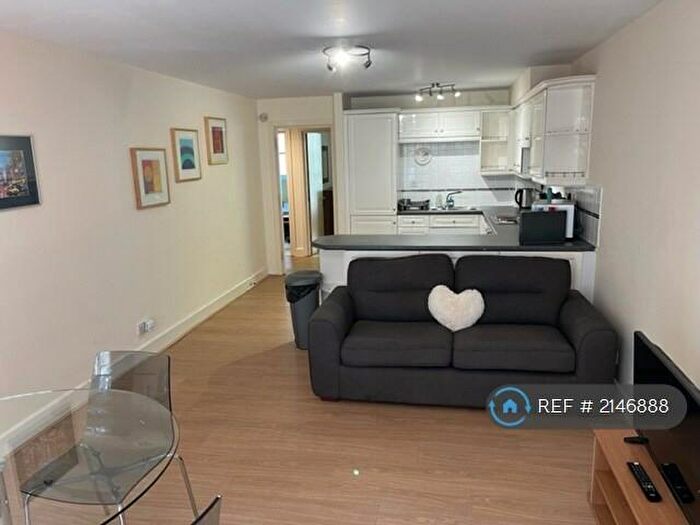 2 Bedroom Flat To Rent In Challenger House, London, E14