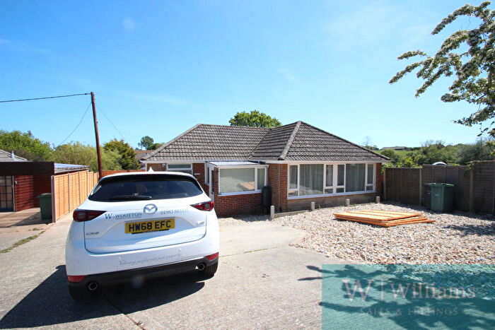 3 Bedroom Detached Bungalow To Rent In Newnham Road, Binstead, PO33