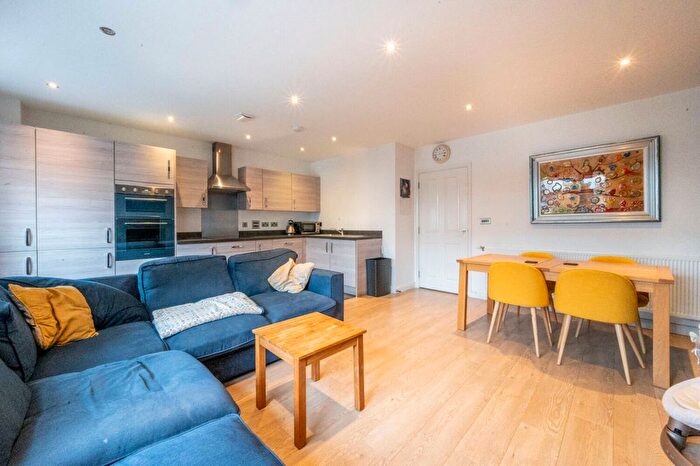 4 Bedroom Maisonette For Sale In Beaumans Drive, Walthamstow, London, E17