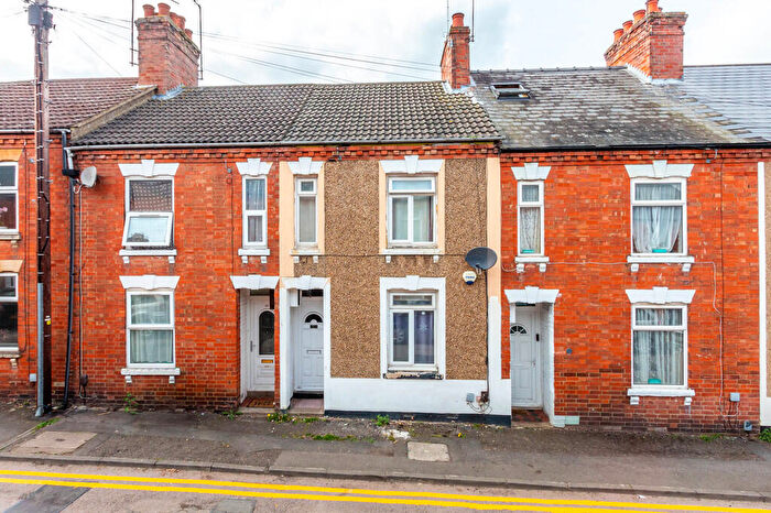 3 Bedroom Terraced House For Sale In Pemberton Street, Rushden, NN10