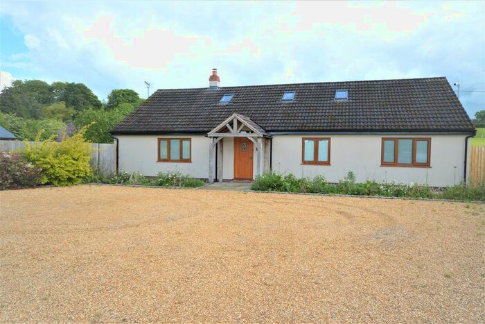 4 Bedroom Detached Bungalow To Rent In Knutsford Road, Holmes Chapel, Crewe, CW4