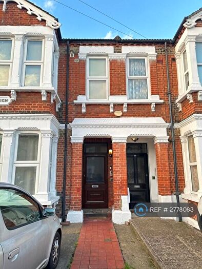 Studio To Rent In Eastern Road, Romford, RM1