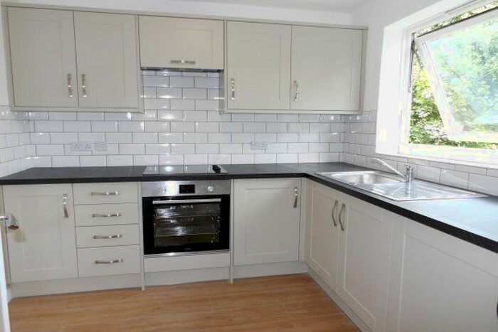 2 Bedroom Flat To Rent In Cornflower Drive, Chelmsford CM1