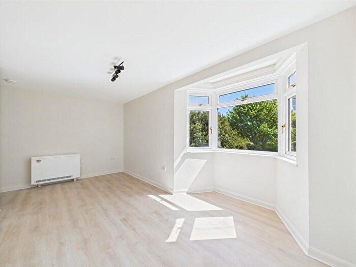 Flat To Rent In Shelley Road, Worthing, BN11
