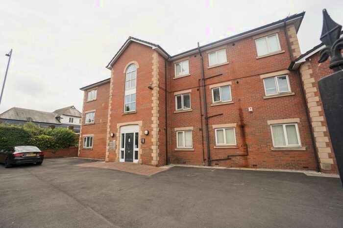2 Bedroom Flat To Rent In Hough Street, Bolton, BL3