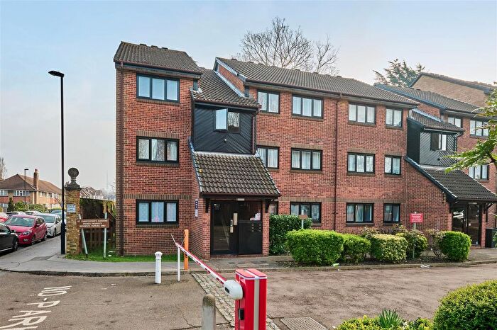 2 Bedroom Flat To Rent In St. Christophers Gardens, Thornton Heath, CR7