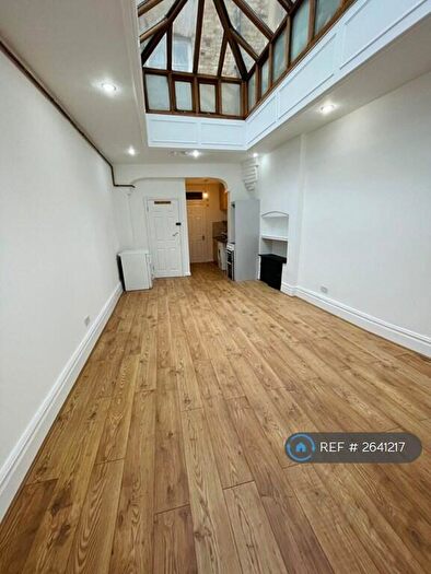 Studio To Rent In Shoreditch High Street, London, E1