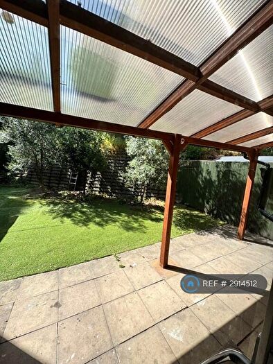 2 Bedroom Terraced House To Rent In Athol Square, London, E14