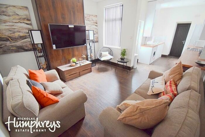 5 Bedroom Terraced House To Rent In Seaford Street, Shelton, Stoke-On-Trent, ST4