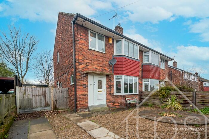 3 Bedroom Semi-Detached House To Rent In Ashleigh Avenue, Pontefract, West Yorkshire, WF8