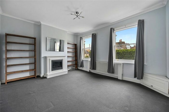 2 Bedroom Flat To Rent In Aldensley Road, Brackenbury Village, Hammersmith, London, W6