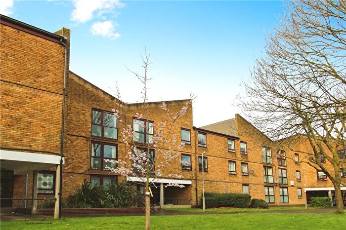 1 Bedroom Flat To Rent In Garratt Lane, London, SW17