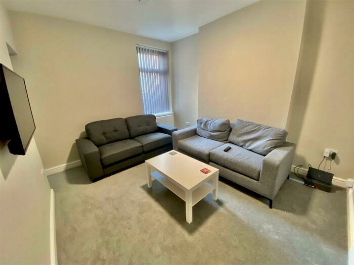 4 Bedroom Private Hall To Rent In Newsham Road, Lancaster, LA1
