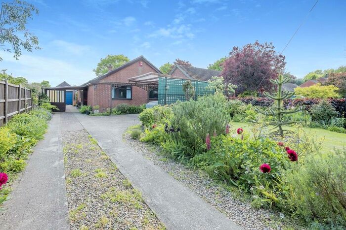 3 Bedroom Detached Bungalow For Sale In Aylsham Road, Tuttington, Norwich, NR11