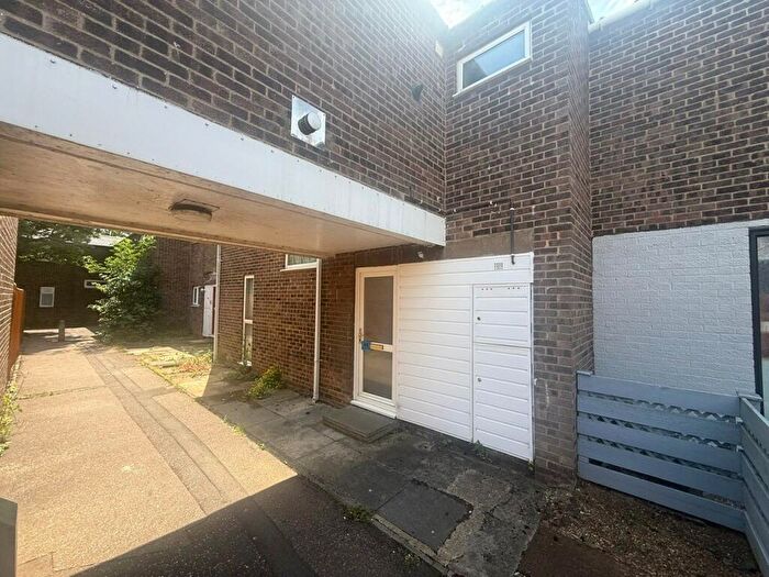 4 Bedroom Terraced House For Sale In Pendleton, Peterborough, PE3
