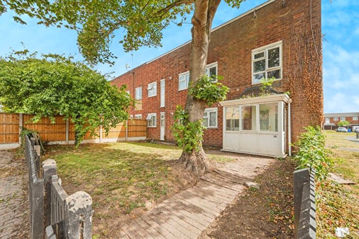 1 Bedroom Flat For Sale In Montrose Close, Sinfin, Derby, DE24