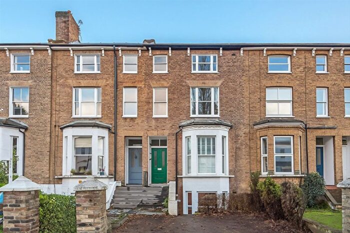 1 Bedroom Flat To Rent In The Grove, Ealing, W5