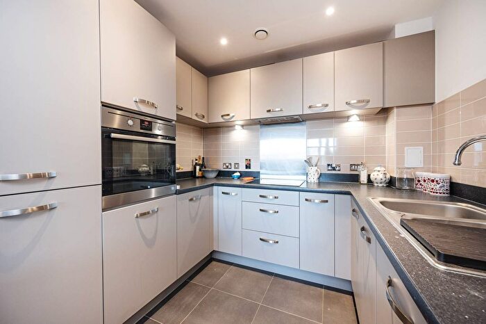 1 Bedroom Flat To Rent In Dalston Lane, Dalston, London, E8