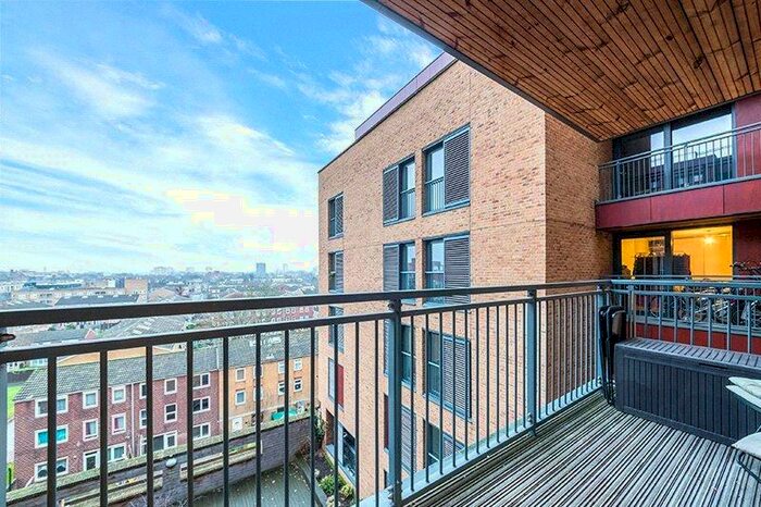 2 Bedroom Apartment To Rent In Raddon Tower, Dalston Square, London, E8