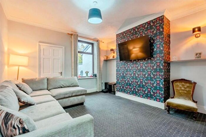 Terraced House To Rent In Brunshaw Road, Burnley, BB10