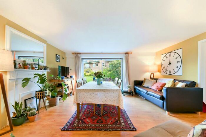 2 Bedroom Apartment To Rent In Thorney Crescent, Battersea, London, SW11