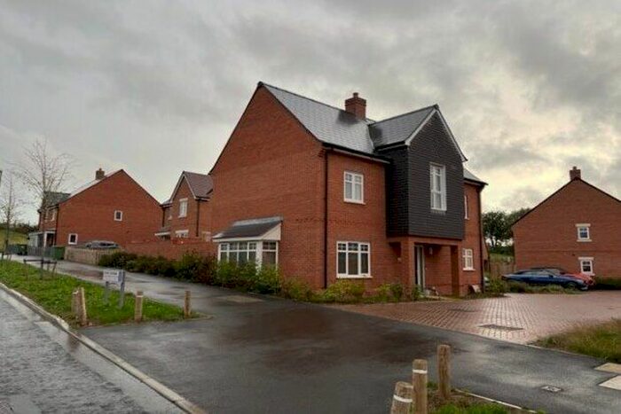 4 Bedroom Detached House To Rent In Wallace Avenue, Southampton, SO32