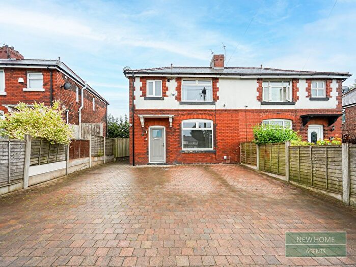3 Bedroom Semi-Detached House For Sale In Armitage Avenue, Little Hulton, Manchester, M38