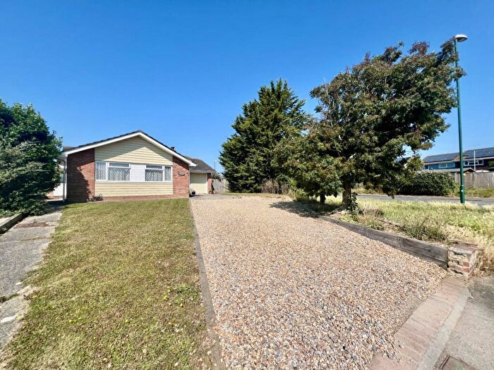 2 Bedroom Bungalow To Rent In Ashmere Lane, Bognor Regis, PO22