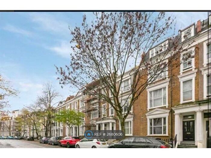 1 Bedroom Flat To Rent In Kempsford Gardens, London, SW5