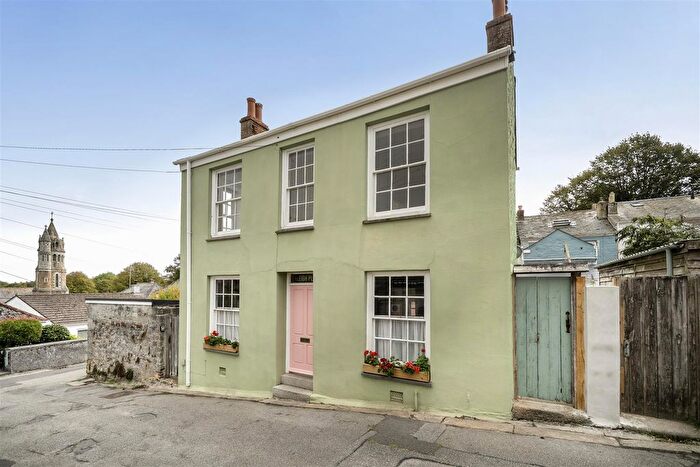 2 Bedroom Detached House For Sale In Raleigh Place, Falmouth, TR11