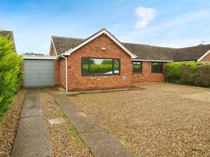 3 Bedroom Detached Bungalow For Sale In Highfields, Lakenheath, IP27