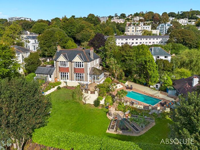 6 Bedroom Detached House For Sale In Hunsdon Road, Torquay, TQ1