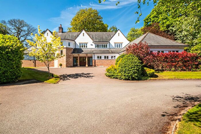 5 Bedroom Detached House For Sale In Selwyn Walk, Little Aston, Sutton Coldfield, B74