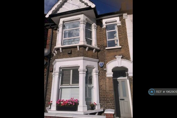 2 Bedroom Terraced House To Rent In Newham Way, London, E16