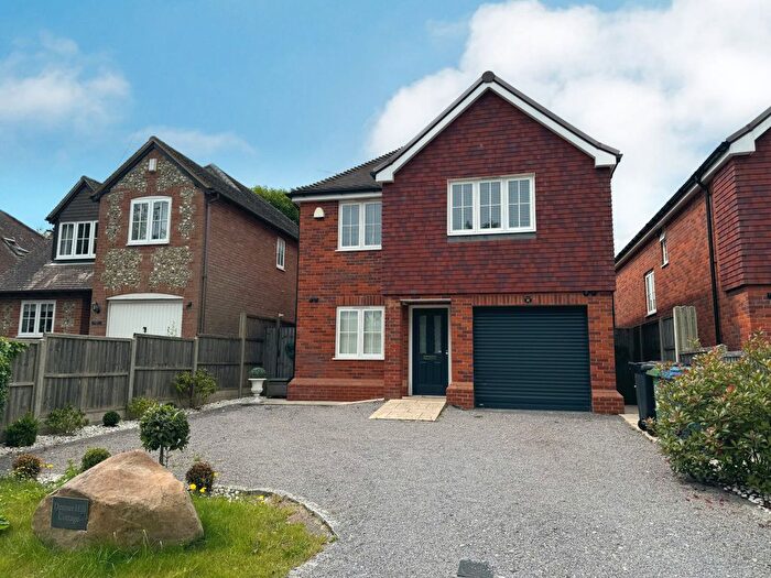 4 Bedroom Detached House To Rent In Stonefield Road, Naphill, High Wycombe, HP14