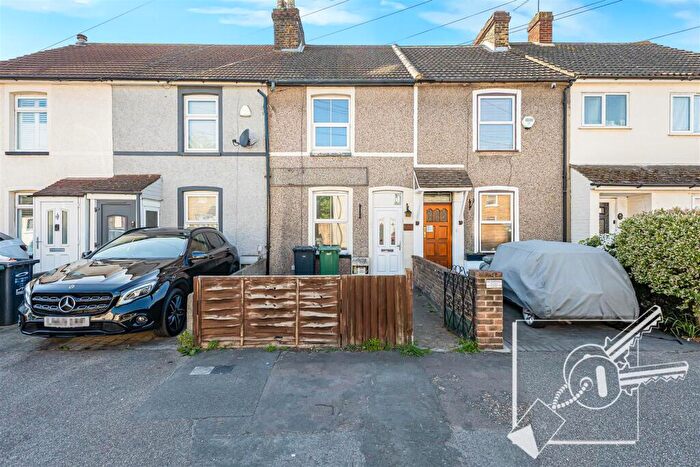 2 Bedroom Terraced House For Sale In Invicta Road, Dartford, DA2