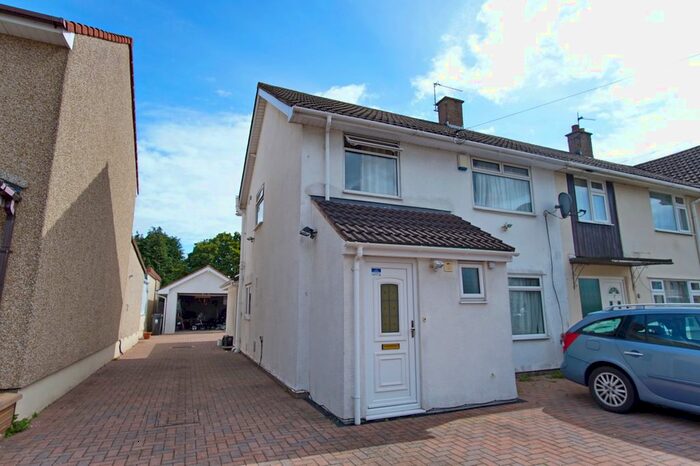 4 Bedroom Semi-Detached House To Rent In Amberley Road, Stoke Lodge, Bristol, BS34