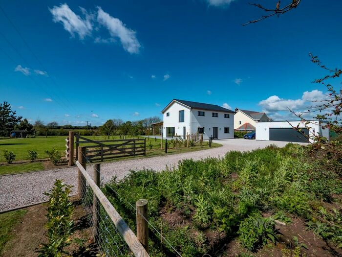 4 Bedroom Detached House For Sale In Chilsworthy, EX22